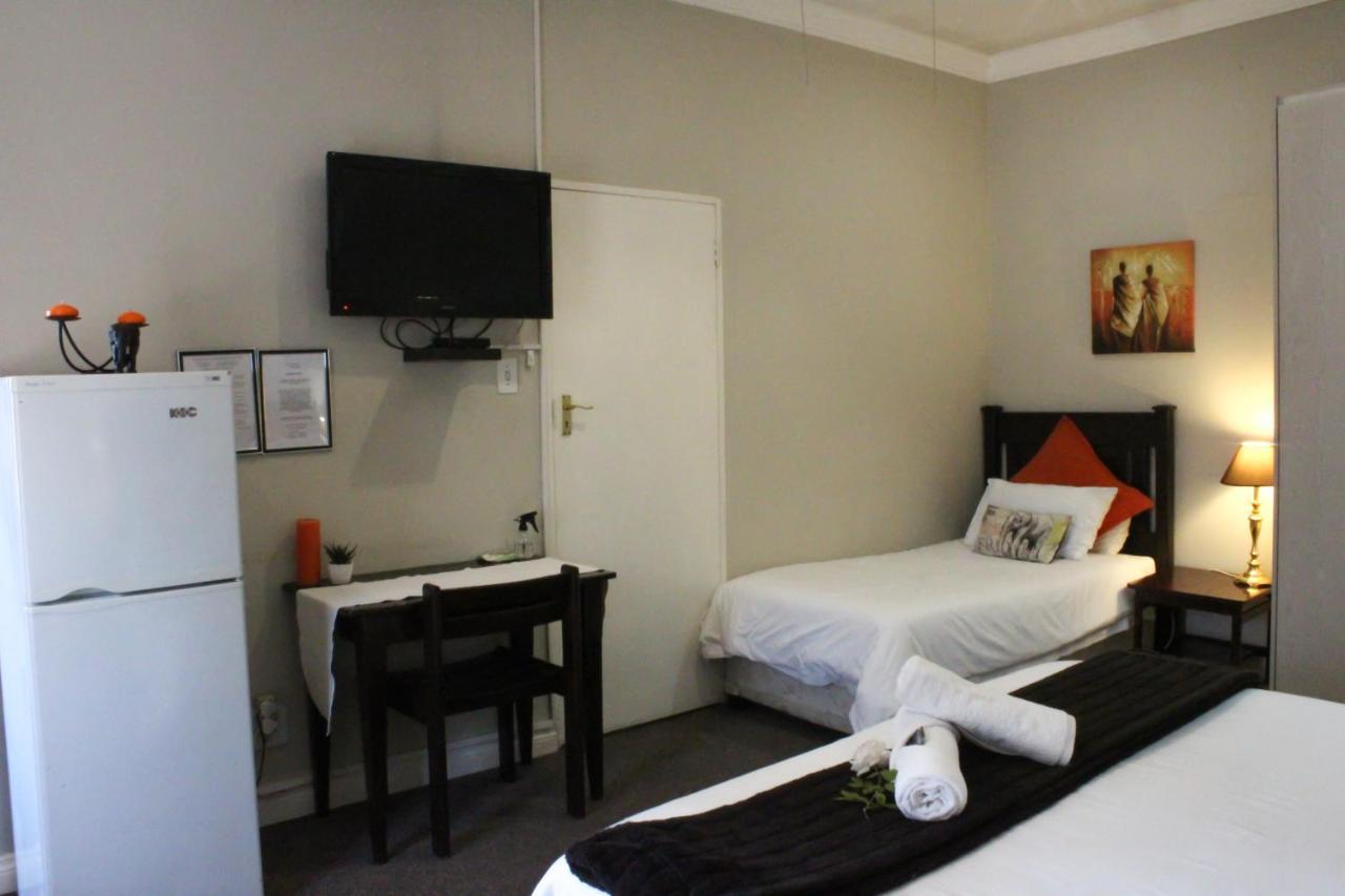 The Lakehouse Guest House Brakpan Ngoại thất bức ảnh