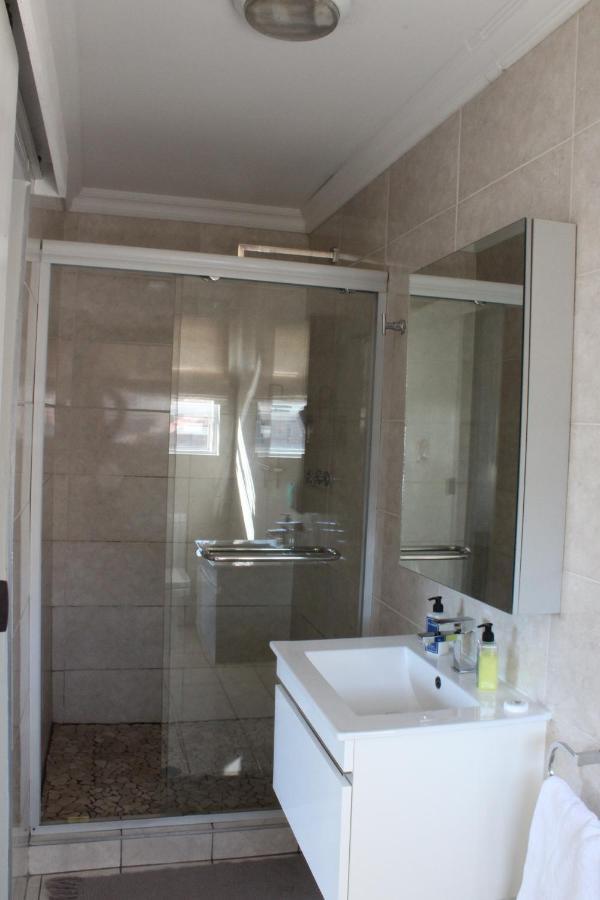 The Lakehouse Guest House Brakpan Ngoại thất bức ảnh